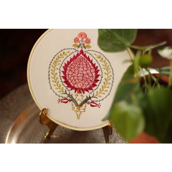 Avlea embroidery - hoop kit Peloponnesian Pomegranate